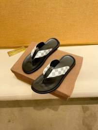 Picture of Louis Vuitton Slippers _SKULVsz38-44jyh0542825